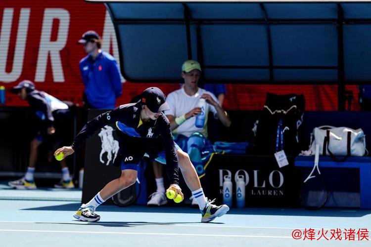 体验大满贯赛场魅力，六名中网球童启程澳网