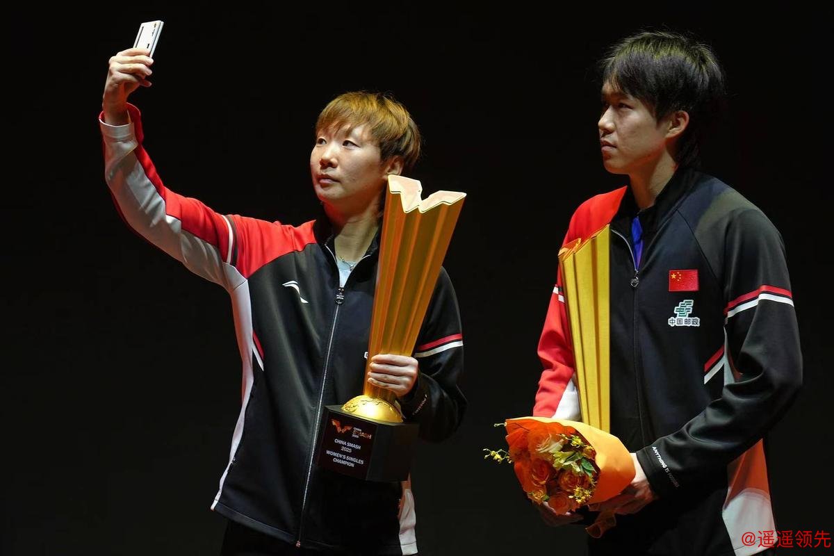 新加坡大满贯国乒包揽五冠 王楚钦王曼昱成双冠王