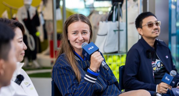 香港六合彩官网 郑洁讲述和博格渊源 温网冠军带着恩师梦想前进